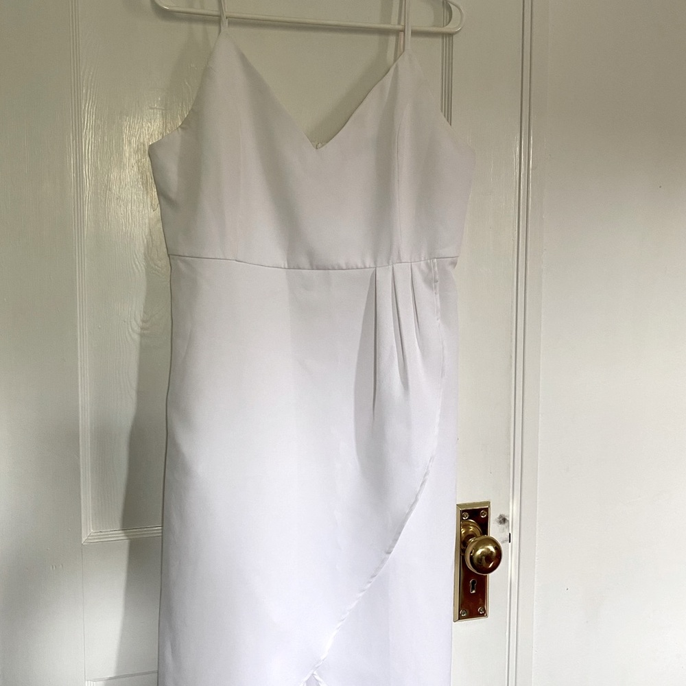 White v neck dress